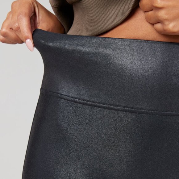 Faux leather shorts, L, Black - Picture 10 of 11